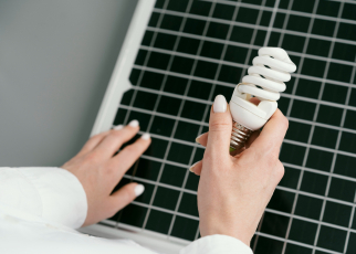 Condomínios brasileiros solicitam mais crédito para investir em energia solar do que em segurança