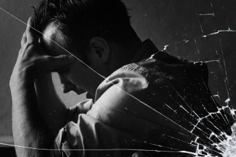 A depressão pode se esconder atrás de um sorriso. Descubra o motivo!